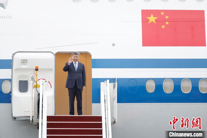 習(xí)近平抵達(dá)吉隆坡對(duì)馬來西亞進(jìn)行國事訪問