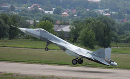 俄羅斯向印度空軍司令展示第五代戰(zhàn)斗機(圖)